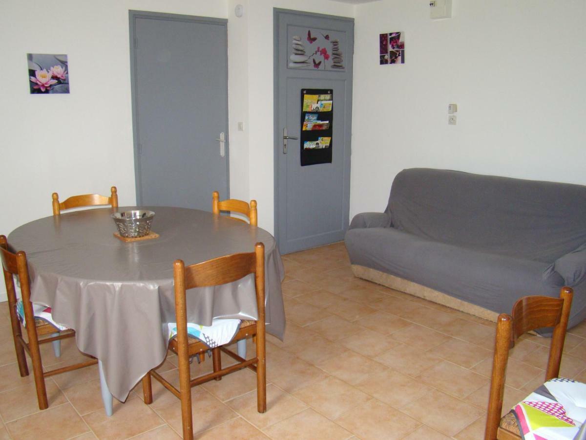 Appartement / Gite Les Papillons Lablachere Bagian luar foto