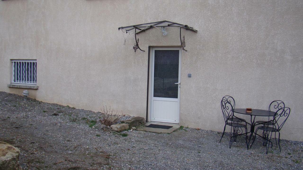 Appartement / Gite Les Papillons Lablachere Bagian luar foto